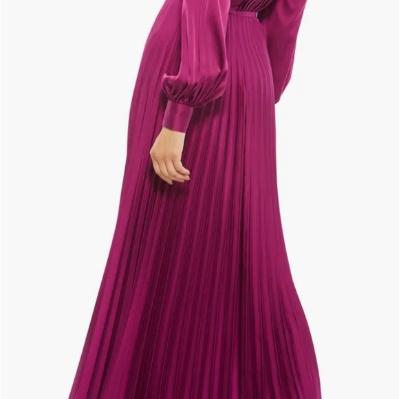 MAC DUGGAL Pleated High Neck Raglan Long Sleeve Side Slit Gown BERRY SIZE 16 - Picture 3 of 4